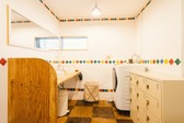 明るく、開放感のある洗面所♪シャワーは2部屋ご用意