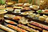 【ビュッフェ】新鮮な海の幸や和食、洋食、エスニック料理が揃います