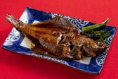 秘伝のタレで煮込んだ煮魚