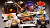 御料理の一例（献立は二月ごとに変わります）