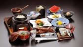 御料理の一例（献立は二月ごとに変わります）