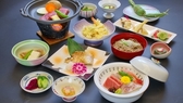 【お部屋食の一例】特選にいがた和牛の常夜鍋と、脂の乗った炭火焼のどぐろをお部屋で優雅に味わう特別なひ
