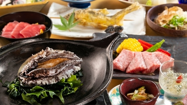 鮑に和牛ステーキなど料理長おすすめの特選会席「かわだ」