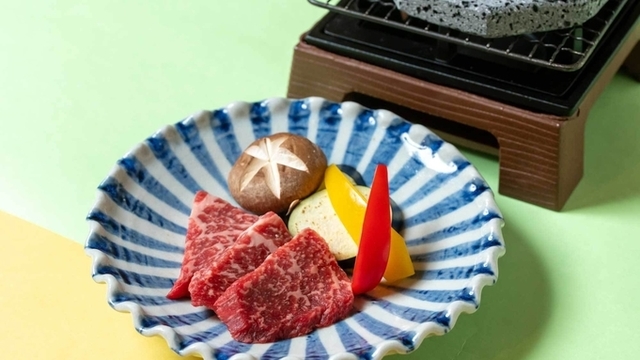 春期間：3月～5月　焜炉｜名物　国産牛サーロインの富士山溶岩石焼き
