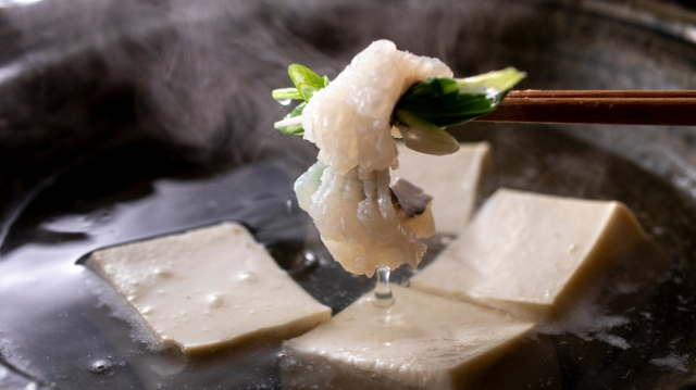 【ダイニング「清水茶寮」】京とうふ旬魚鍋懐石（淡路島産鱧のしゃぶしゃぶ／夏 イメージ）
