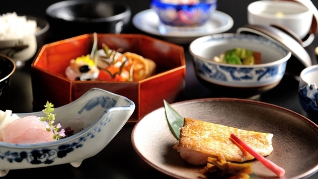 ◆京懐石－胡蝶（こちょう） －◆ぐじの若狭焼がついた月替わりの懐石料理