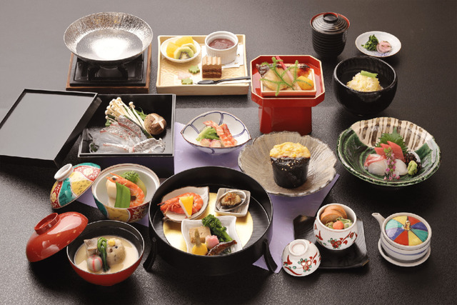当館調理長自慢の懐石料理です