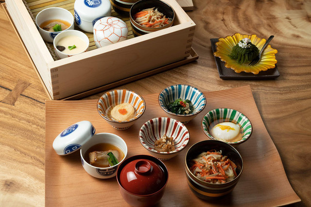 朝食