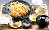 定番定食メニューの「とんかつ定食」です。お気軽定食プランでご選択いただけます。